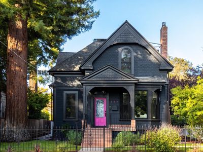 135 Johnson Ave