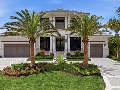 636 Fountainhead LN