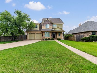 2136 Rockcliffe Loop