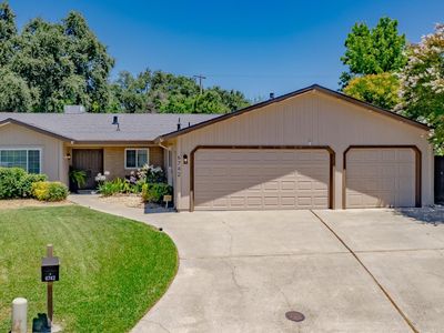 6742 Connemara Cir