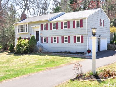 33 Chestnut Hill Road