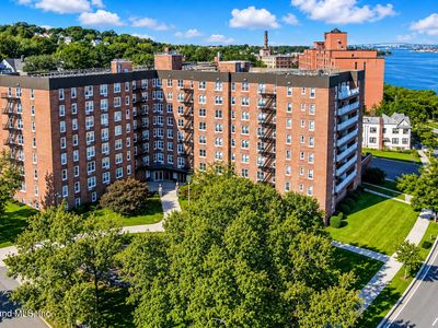 350 Richmond Ter APT 3T