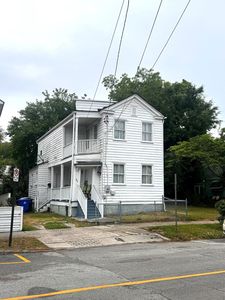 390 Sumter St