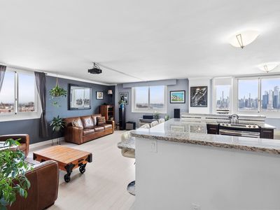 100 Manhattan Ave APT 2305