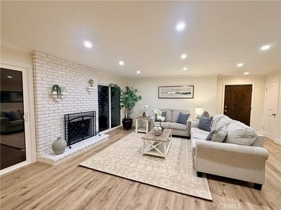912 W 11th St APT 4