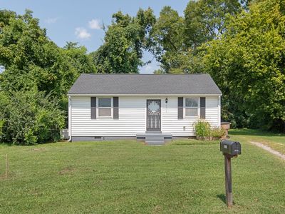 5914 Carl Pl