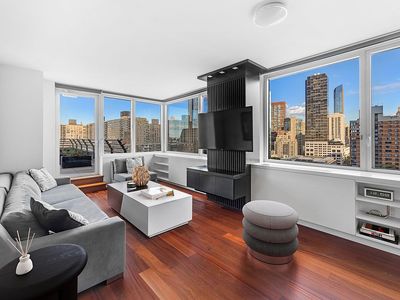 100 Riverside Blvd APT 21A