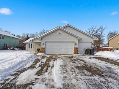 23152 Gladiola St NW