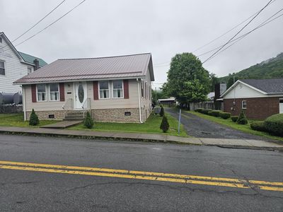 430 Greenbrier Ave