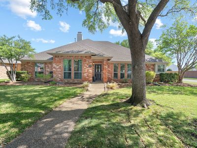 2424 Bowie Dr