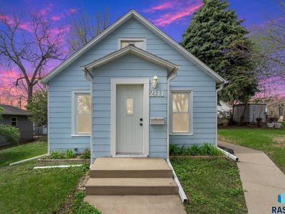 2111 S Spring Ave