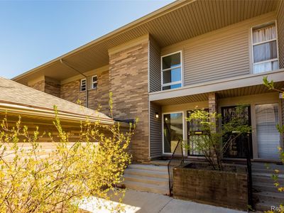 2011 Thornhill Pl