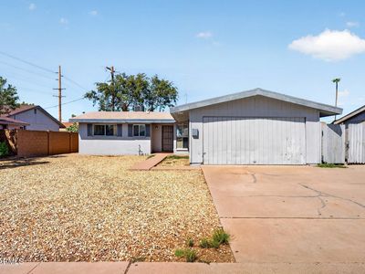 3842 W BUTLER Drive