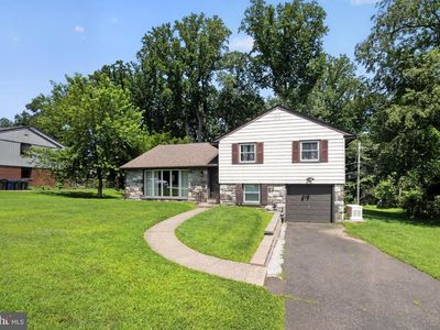 615 Hoyt Rd