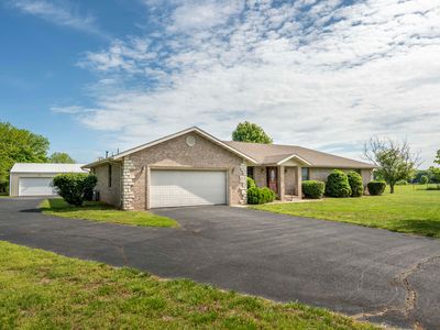 9169 W Farm Road 60