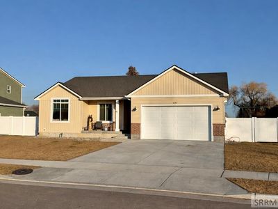 449 Meadow Ave