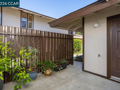 Property at 5468 Roundtree Pl APT P, Concord, CA
