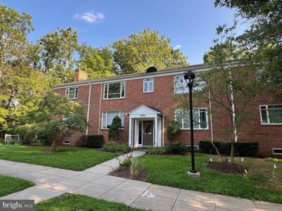 10305 Montrose Ave #M101