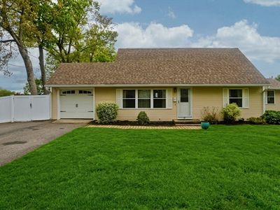 Property at 22 Audley Rd, Springfield, MA