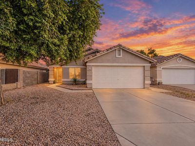 853 E YUMA Avenue