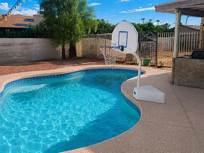 3513 E Cuervo Ln