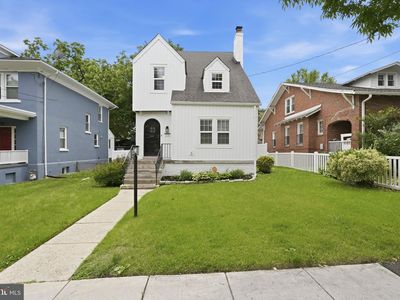 710 Van Buren St NW