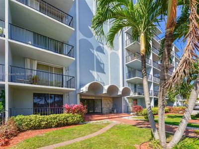 12500 NE 15th Ave APT 605