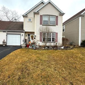 Property at 2020 Comanche Trl, Round Lake Beach, IL