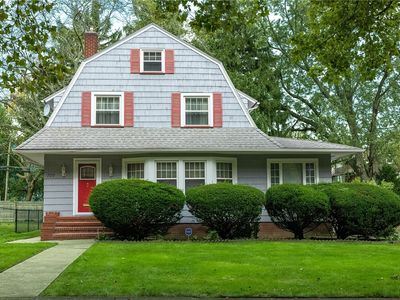 700 Seneca Pkwy