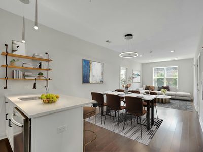 1901 Summit Ave Unit 205
