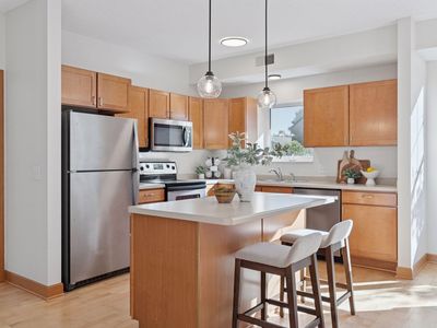 1800 Clinton Ave APT 208