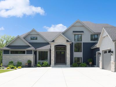 N63W30677 Fairwater LANE