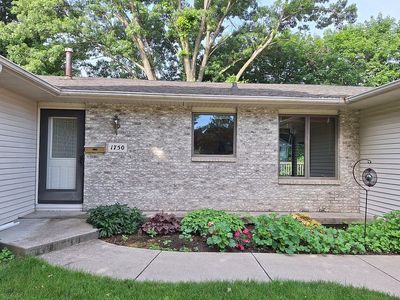 1750 Horizon Ct