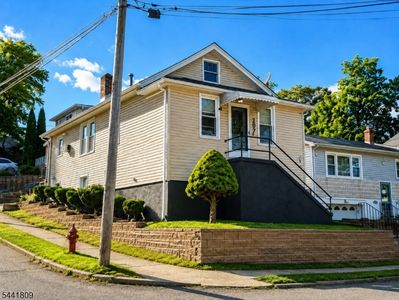 207 Van Winkle Ave