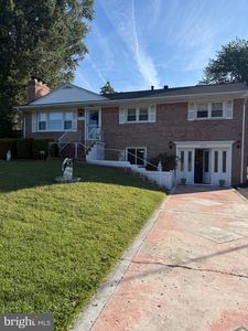 5905 Ridge View Dr