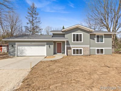 3323 Babylon Rd