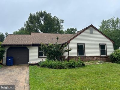 23 Lawrence Ln