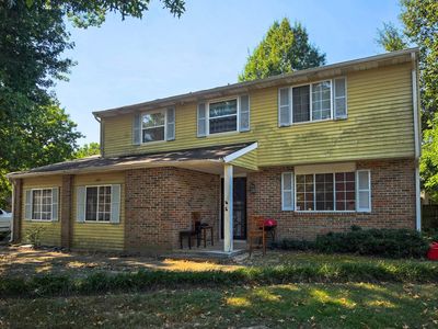 7443 Doncaster Ln