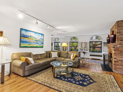 311 E 83rd St APT 1A