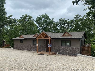 130 Legacy Ln S