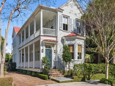 4 Wentworth St