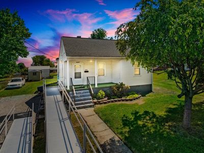6880 Pulaski Ave
