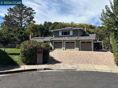 3151 La Playa Ct