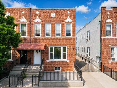 2415 Benson Ave