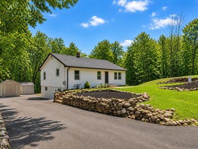 74 Hook Mountain Rd