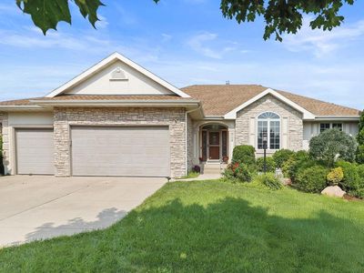 609 South Meadowbrook Lane