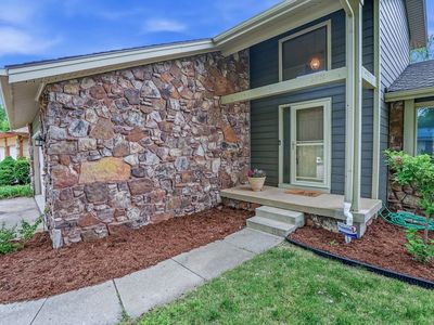 2511 Glacier Dr