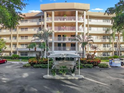 545 Oaks Lane #410