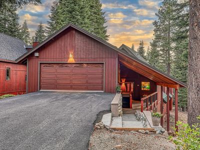 12148 Brookstone Dr