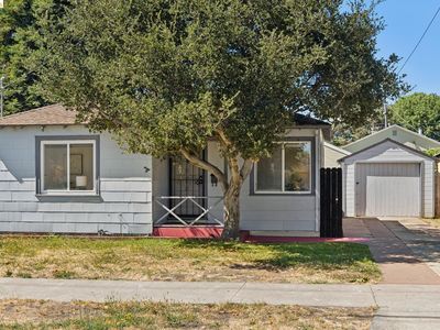 3417 Maricopa Ave